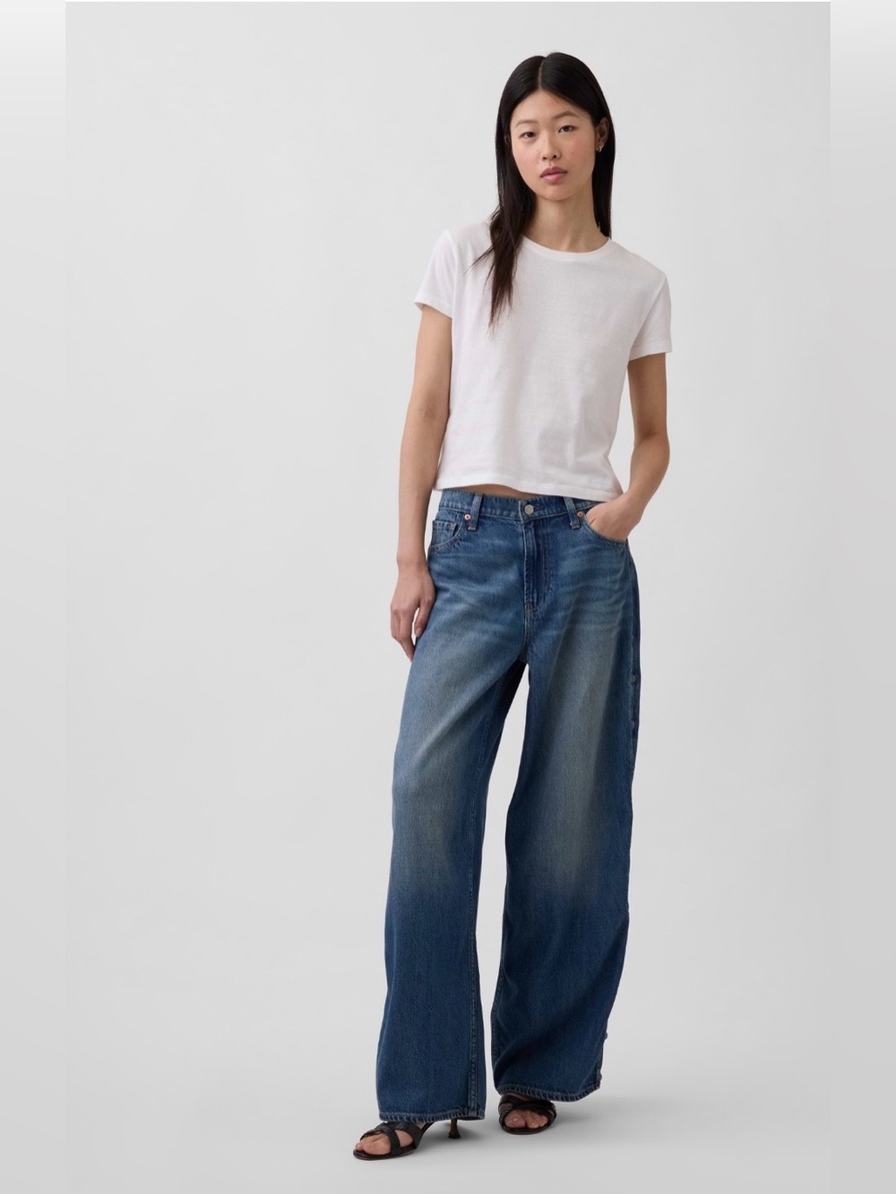 NWT-GAP Mid-Rise Ultrasoft Studded Baggy Jeans, Size 28/6 Petite